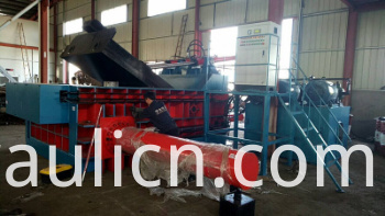 Y81t-200 Automatischer Hydraulikschrott Automatische Hydraulikballenpresse (CE)